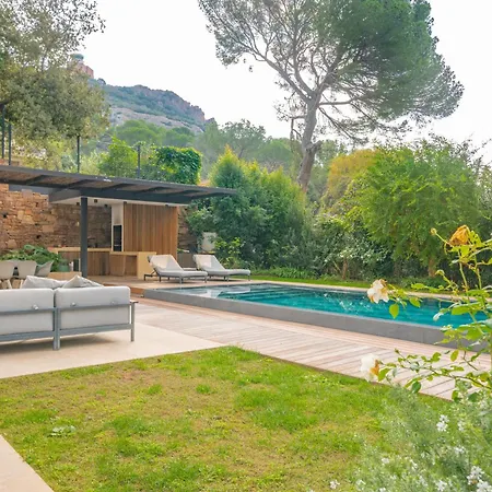 Superbe Contemporaine A Saint-raphael A 200 M De La Villa