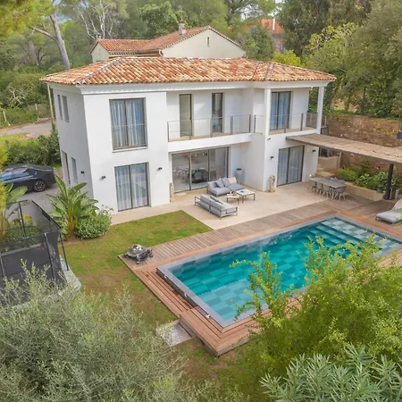 Superbe Contemporaine A Saint-raphael A 200 M De La Villa